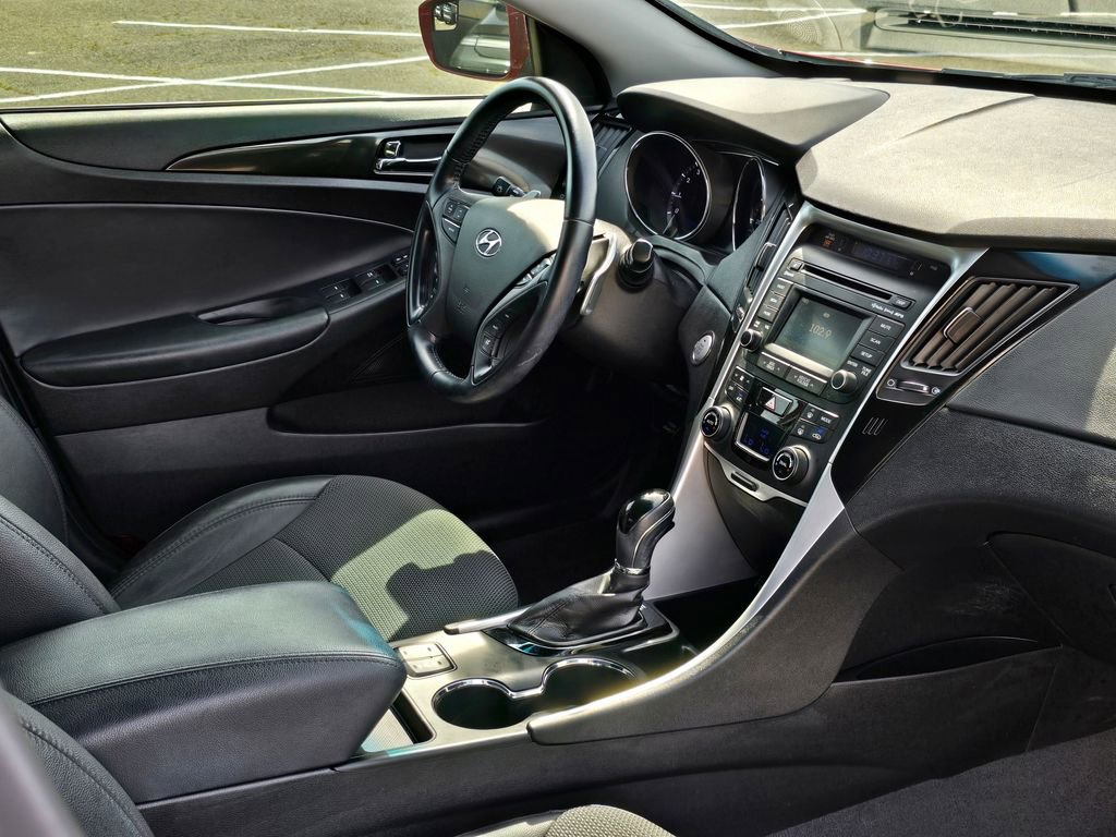 Used 2014 Hyundai Sonata SE FWD image 10