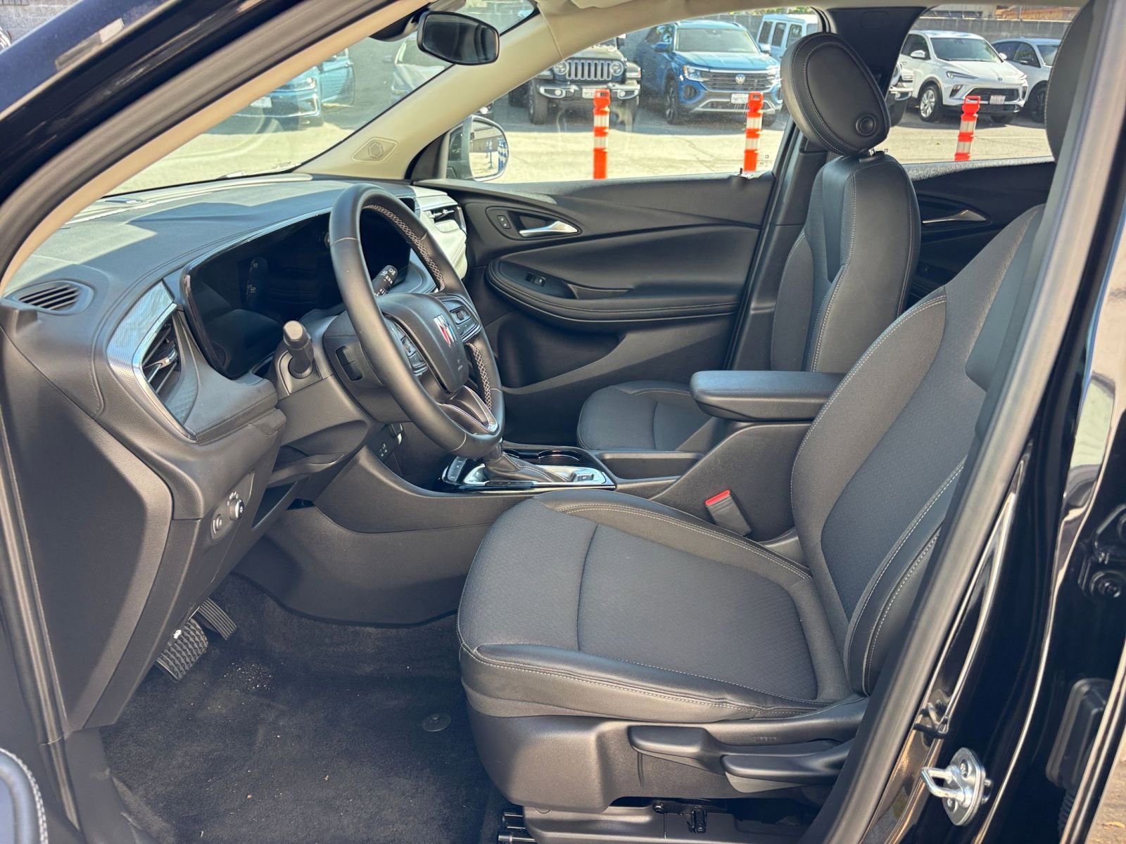 Used 2025 Buick Encore GX Preferred image 27