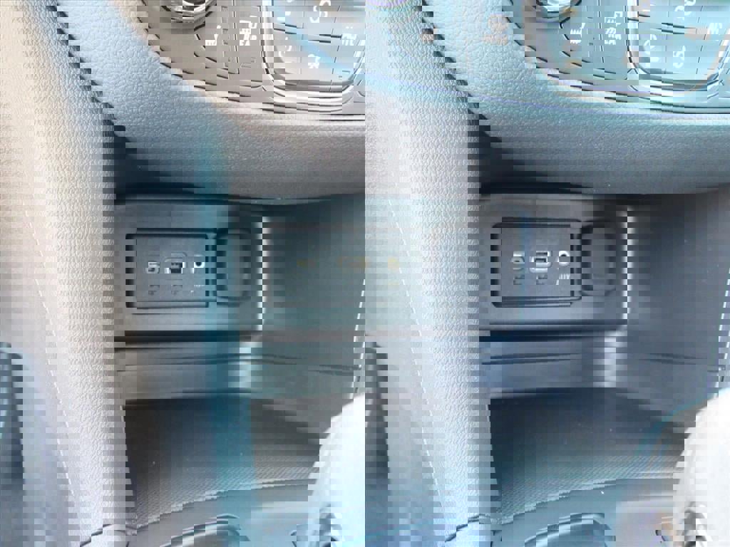 Used 2024 Chevrolet Equinox LT image 26