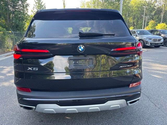 Used 2024 BMW X5 xDrive40i w/ Parking Assistance Package AWD/4WD image 14