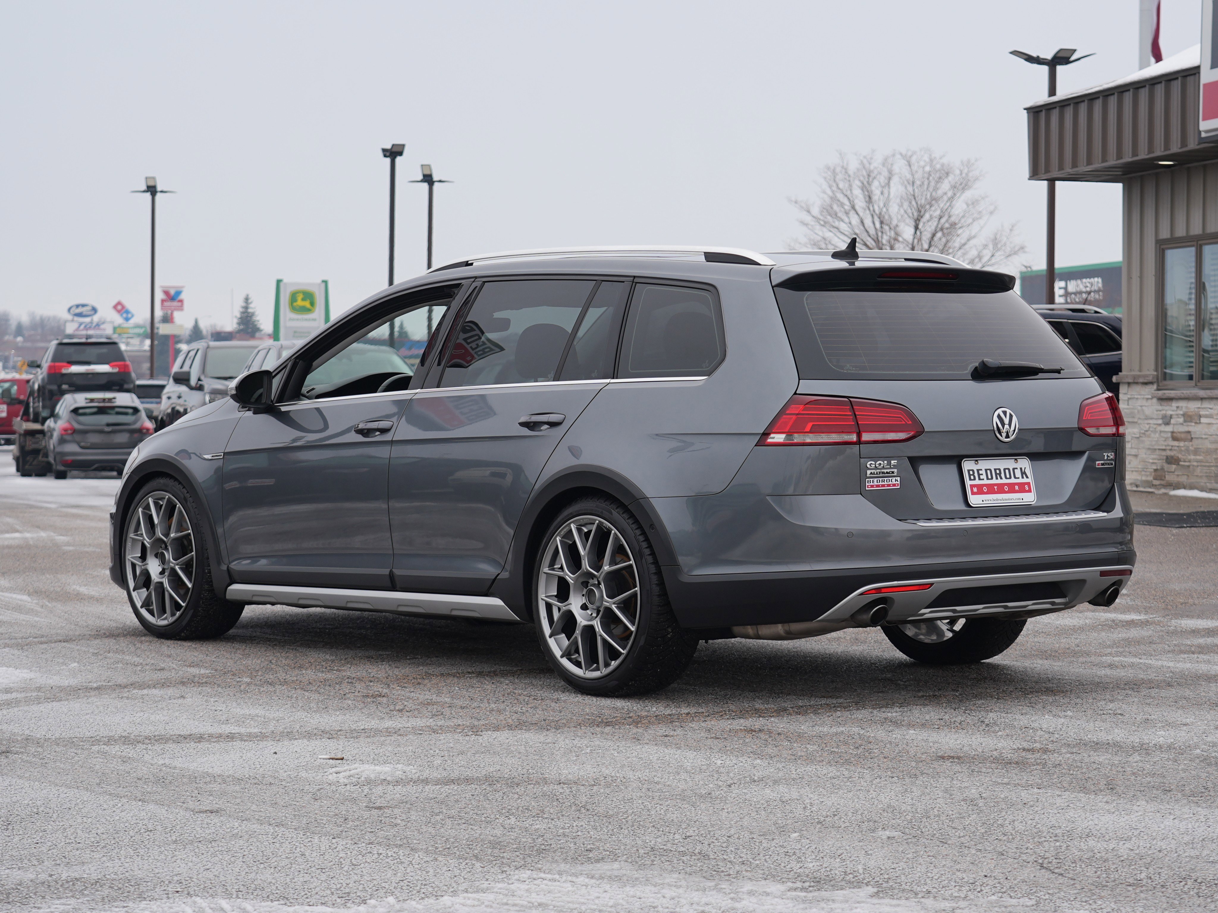 Used 2018 Volkswagen Golf Alltrack SEL image 5