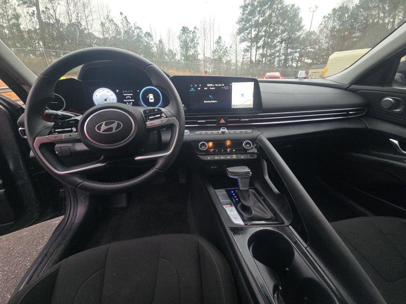 Used 2024 Hyundai Elantra SEL image 6