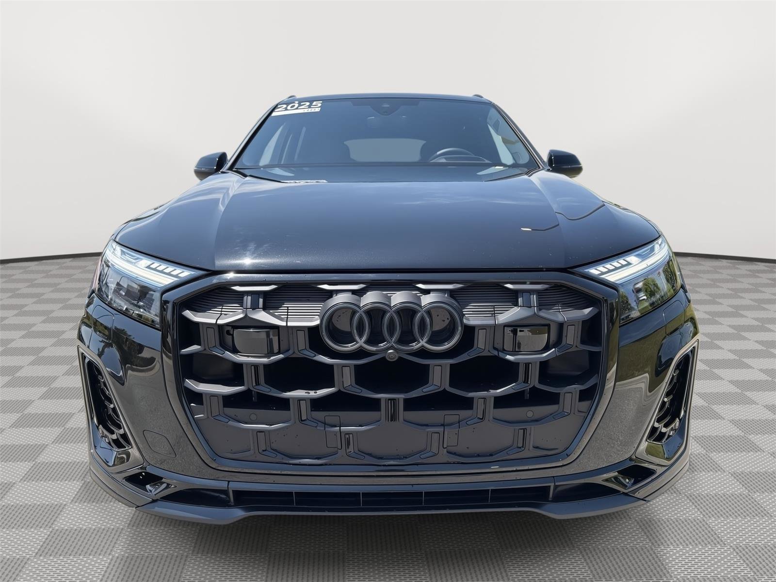Certified 2025 Audi SQ7 Prestige w/ Prestige Package AWD/4WD image 8