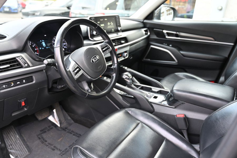 Used 2020 Kia Telluride S w/ S 8 Passenger Seating Package image 3