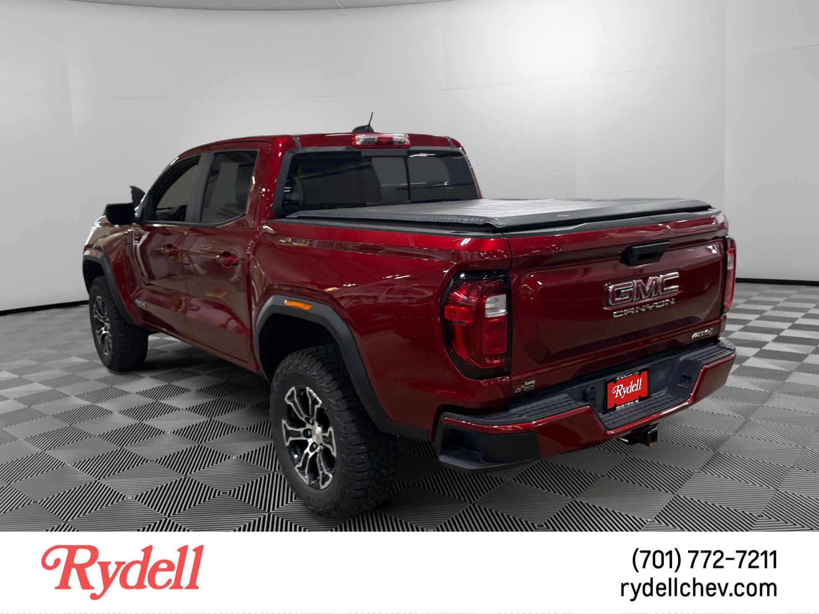 Used 2023 GMC Canyon AT4 AWD/4WD image 2