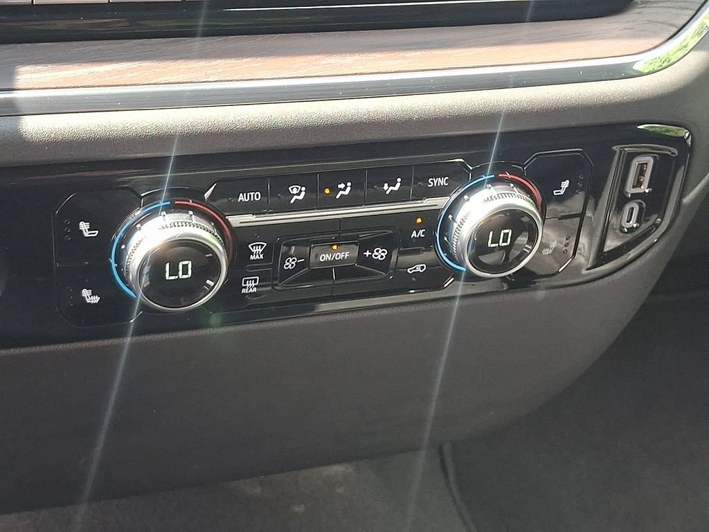 Used 2024 GMC Sierra 1500 SLT AWD/4WD image 15