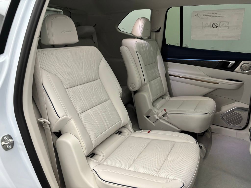 New 2026 Buick Enclave Avenir image 43