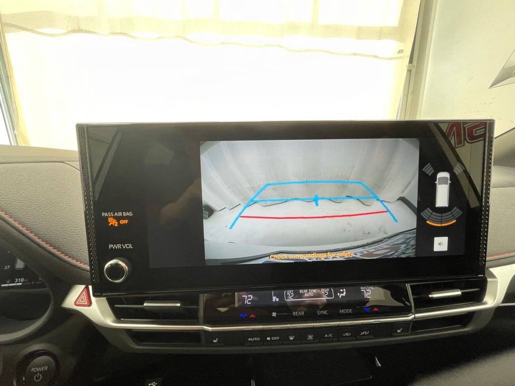 Used 2025 Toyota Sienna XSE image 27