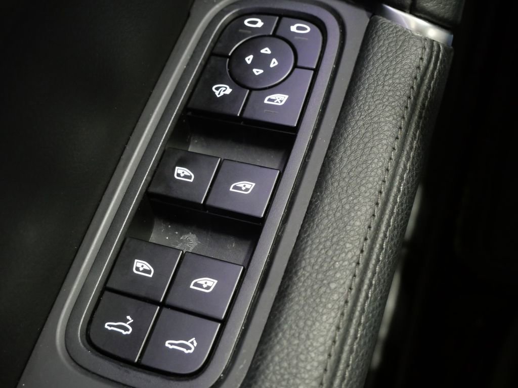 Used 2023 Porsche Cayenne S image 14
