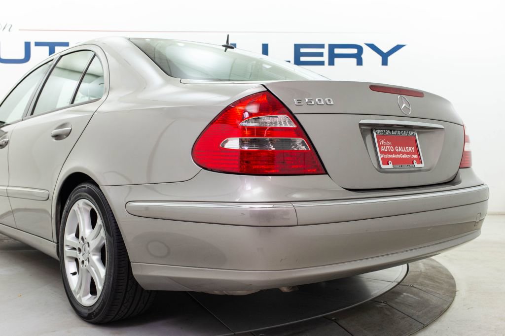 Used 2005 Mercedes-Benz E 500 Sedan w/ Lighting Pkg image 11