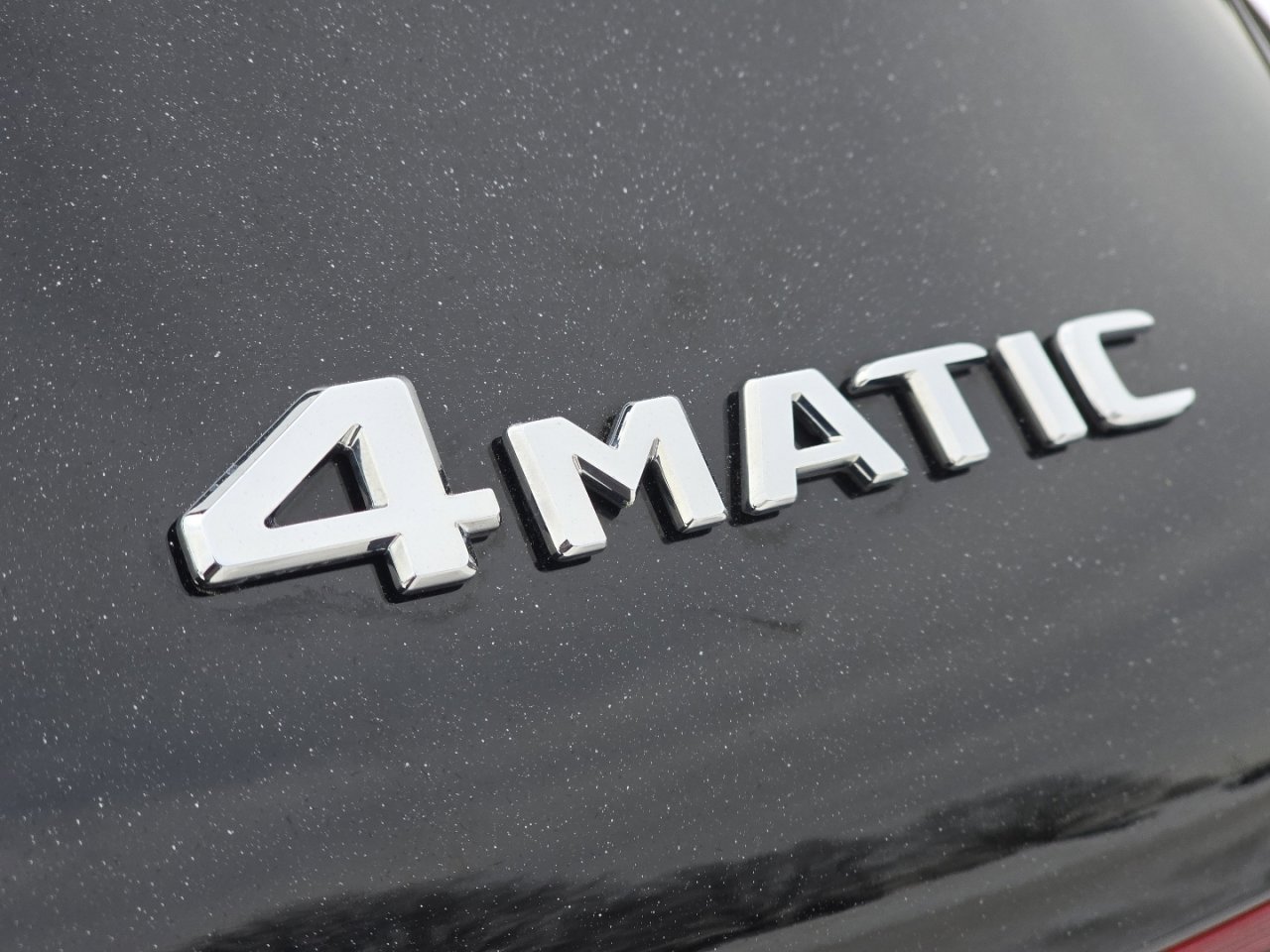 Used 2022 Mercedes-Benz GLC 300 4MATIC SUV image 13