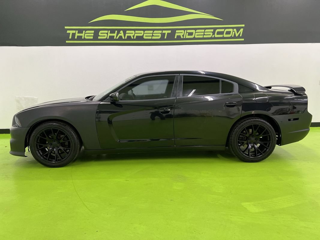 Used 2013 Dodge Charger SXT RWD image 6