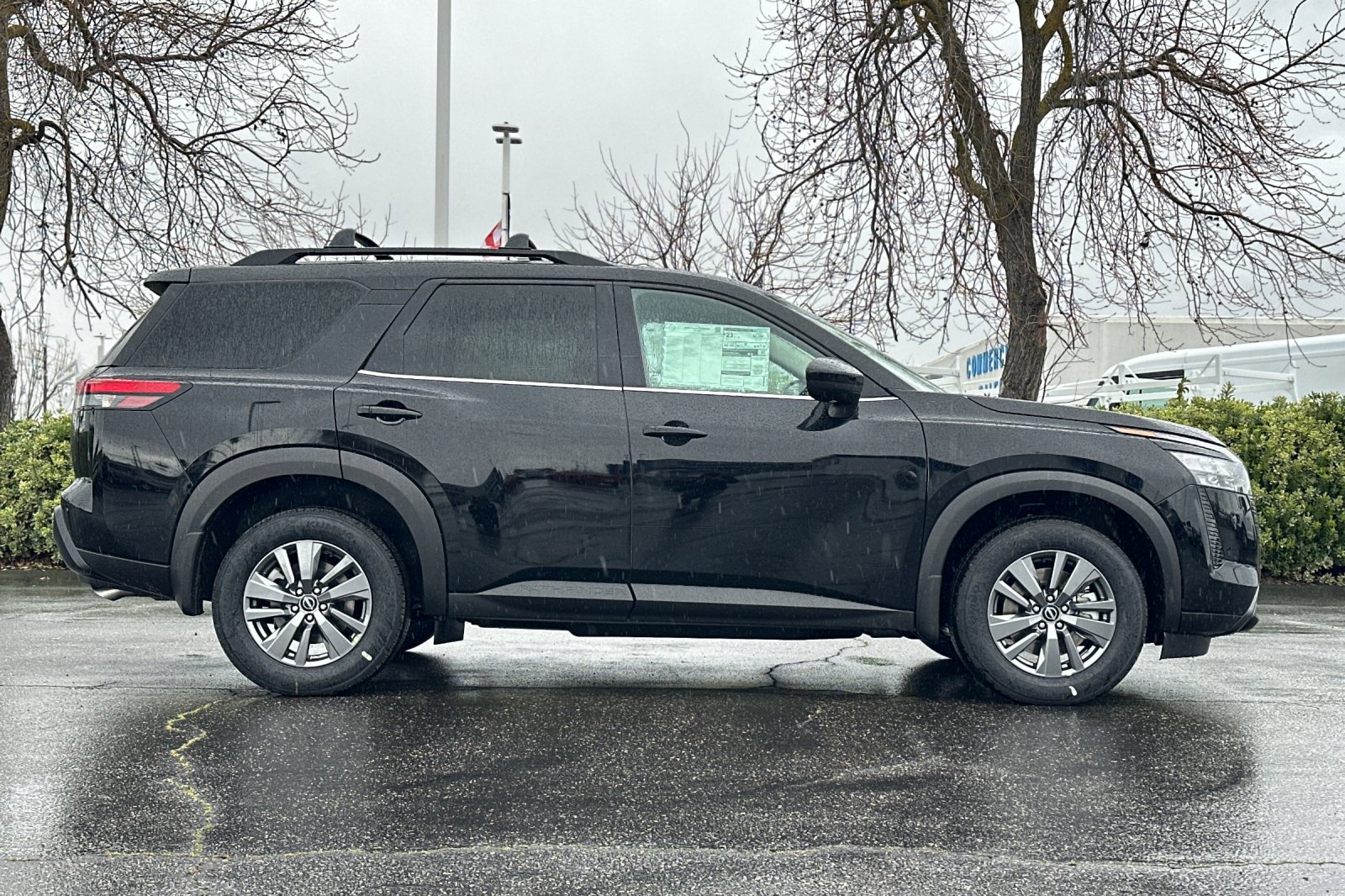 New 2026 Nissan Pathfinder SV image 3