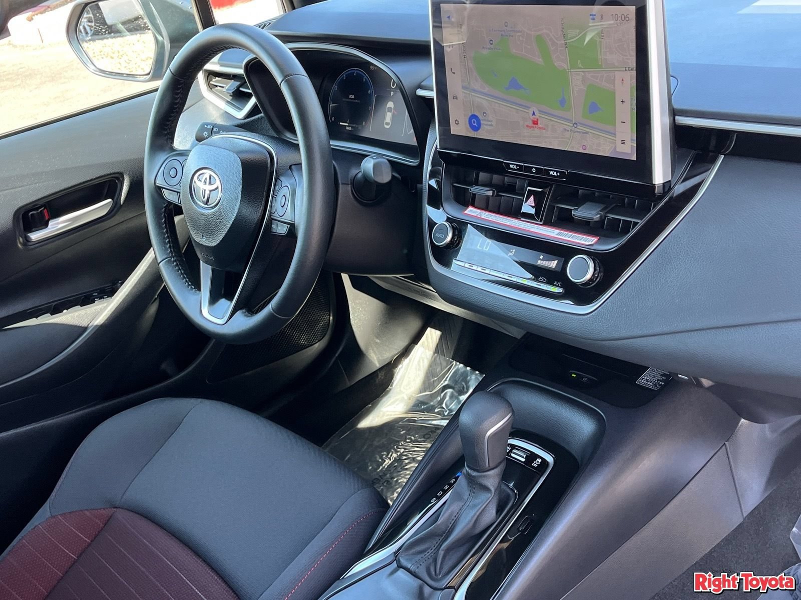 Certified 2026 Toyota Corolla SE w/ SE Package FWD image 13