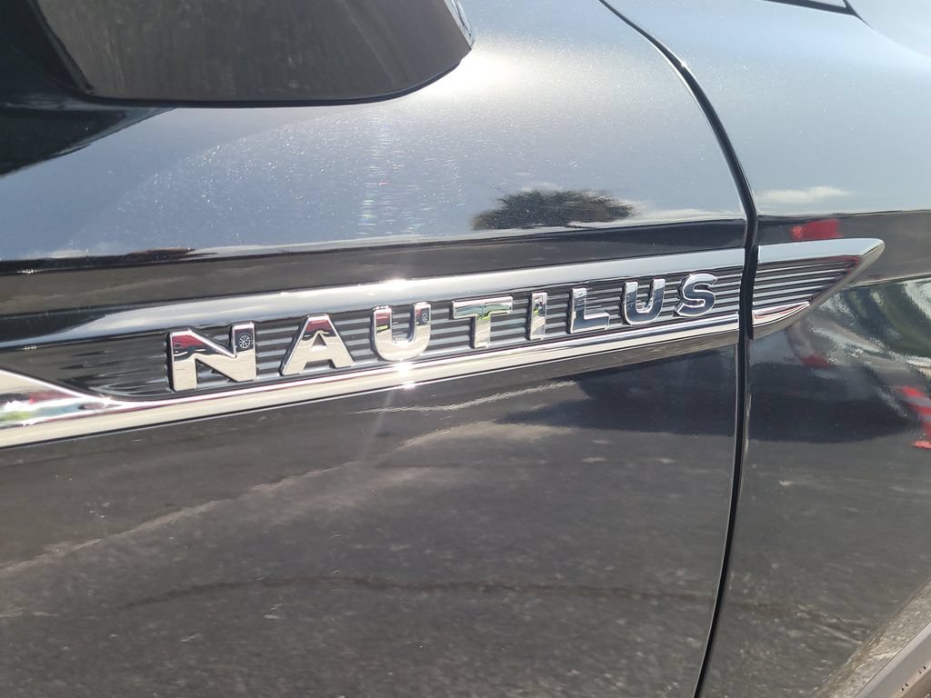 Certified 2023 Lincoln Nautilus Reserve w/ Monochromatic Package FWD image 6