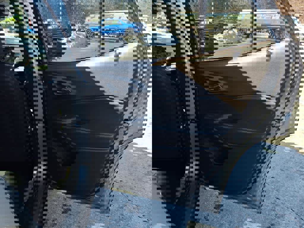 Used 2024 Chevrolet Trax LT w/ Driver Confidence Package image 11