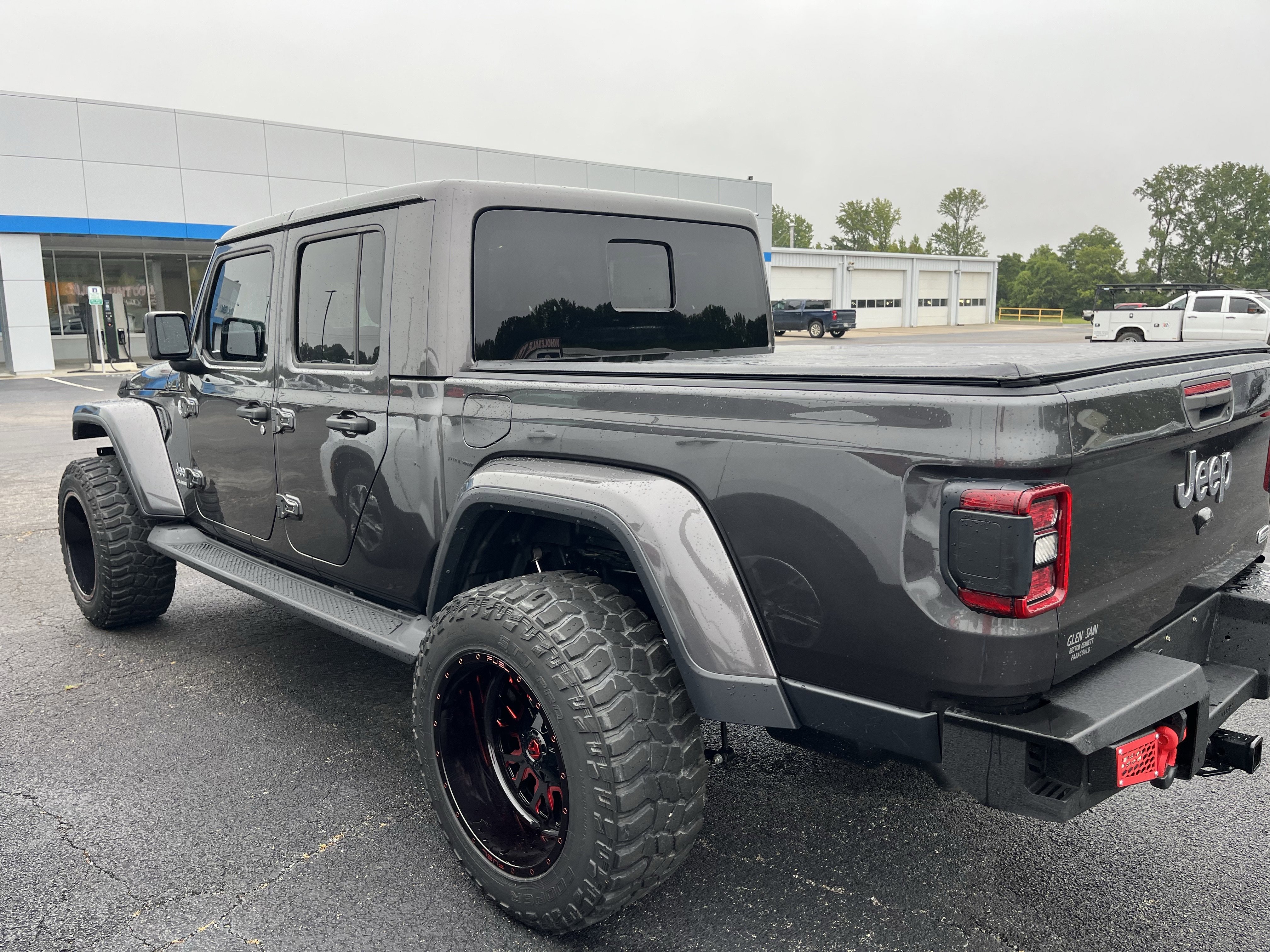 Used 2020 Jeep Gladiator Overland w/ LED Lighting Group image 5
