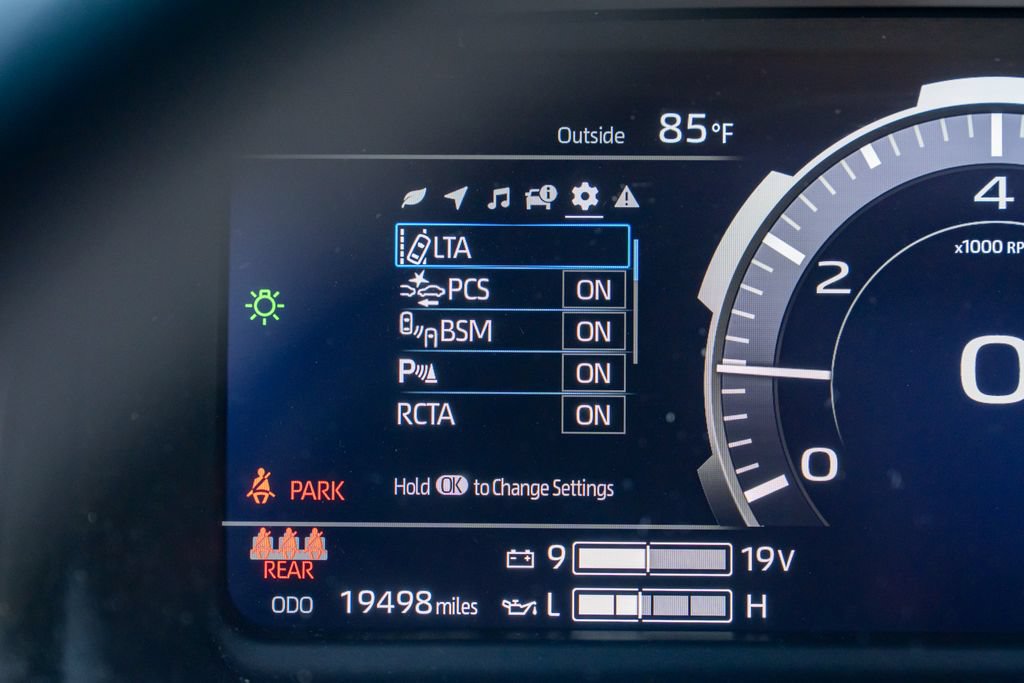 Used 2024 Toyota Tundra Limited AWD/4WD image 19