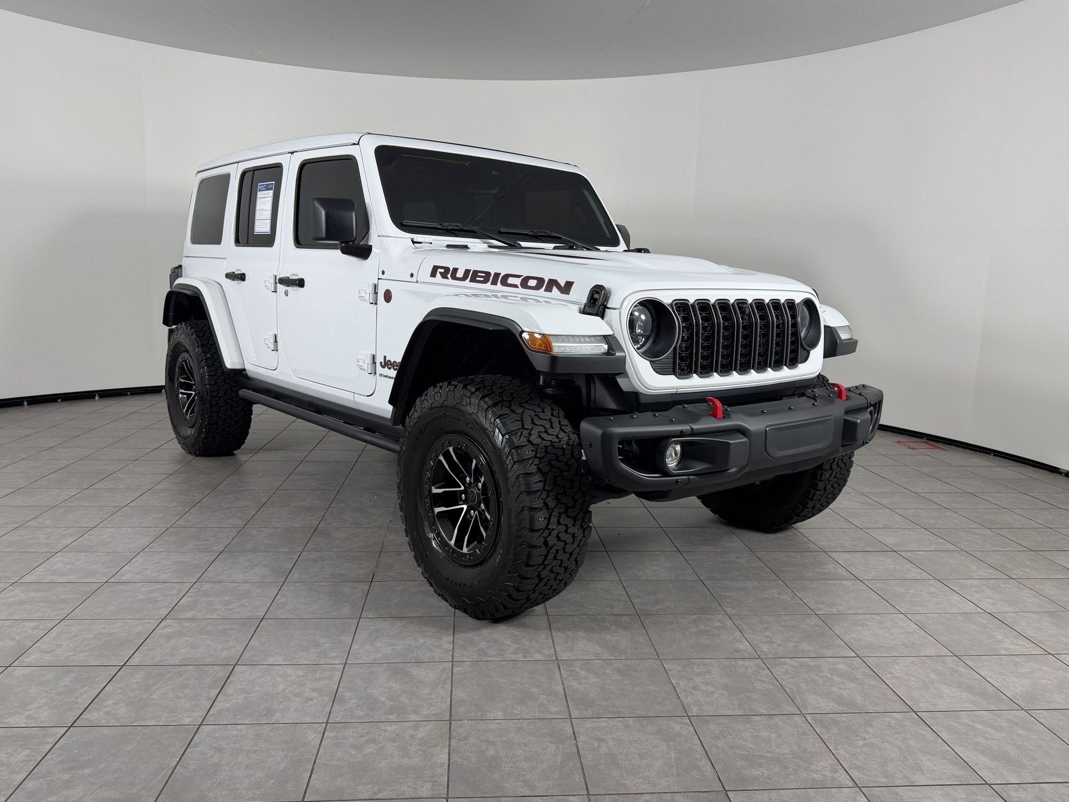 Used 2024 Jeep Wrangler Unlimited Rubicon AWD/4WD image 7