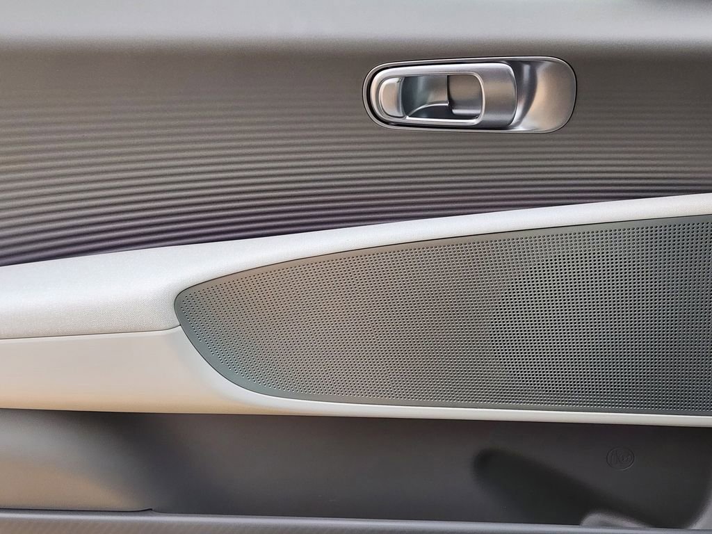 Used 2025 Hyundai Ioniq 6 SEL image 25