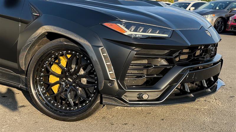 Used 2021 Lamborghini Urus AWD/4WD image 14
