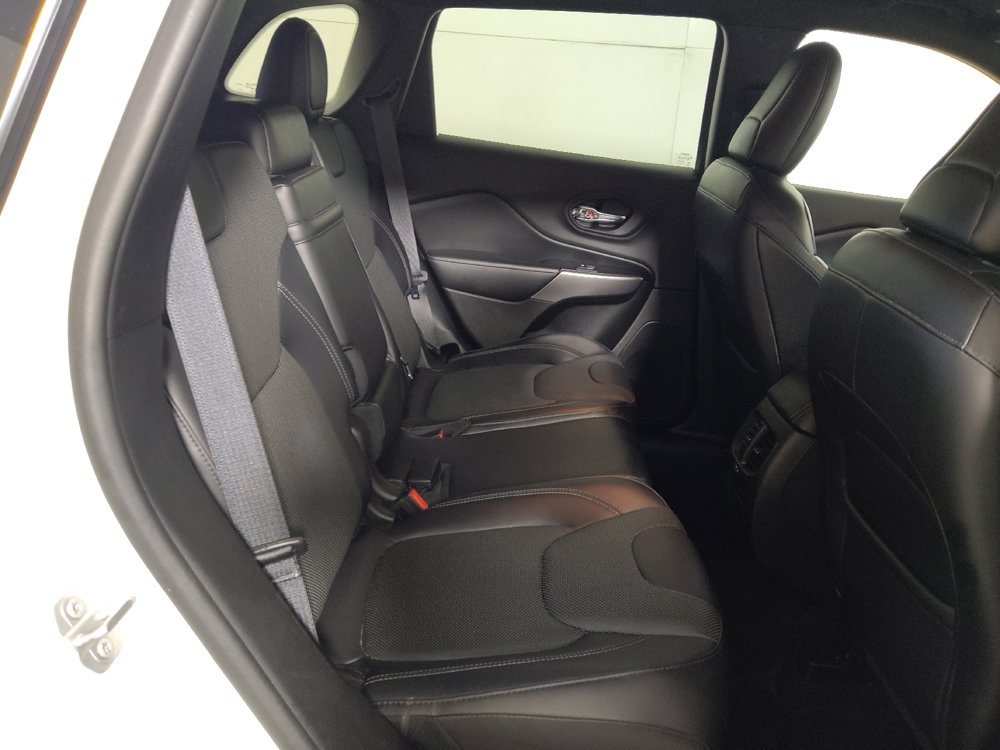 Used 2019 Jeep Cherokee High Altitude AWD/4WD image 19
