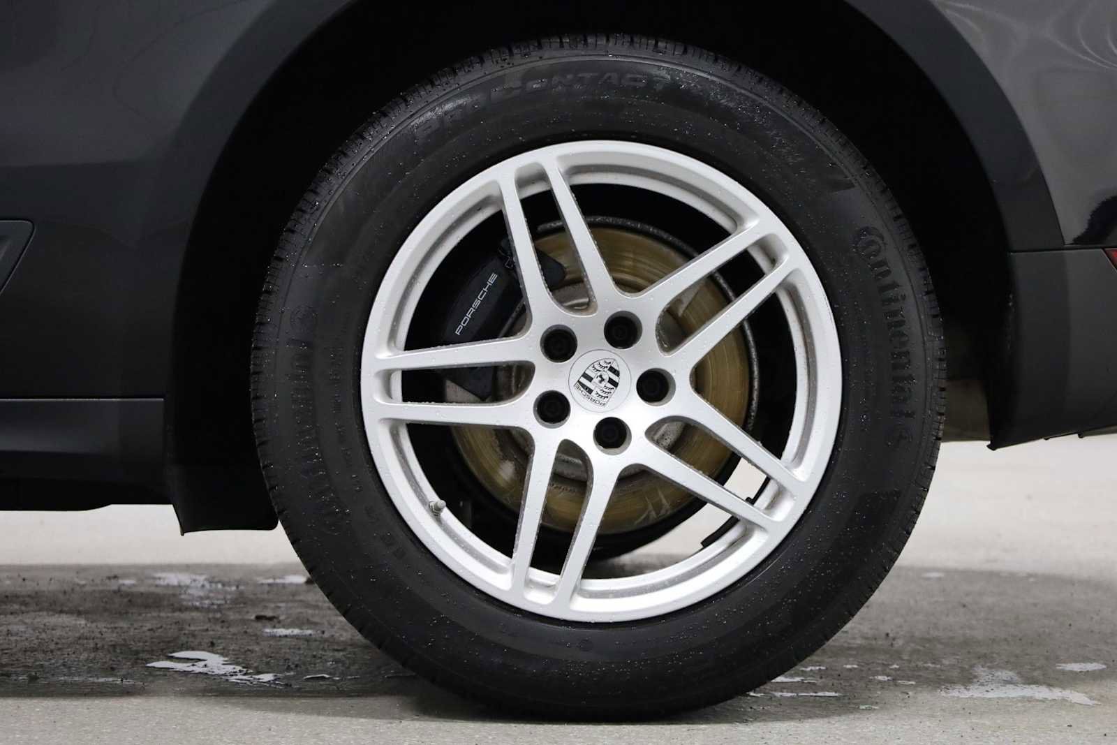 Used 2018 Porsche Macan image 39