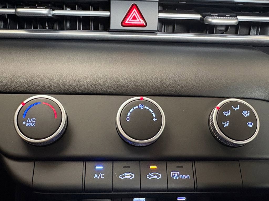 New 2026 Hyundai Elantra SE FWD image 23