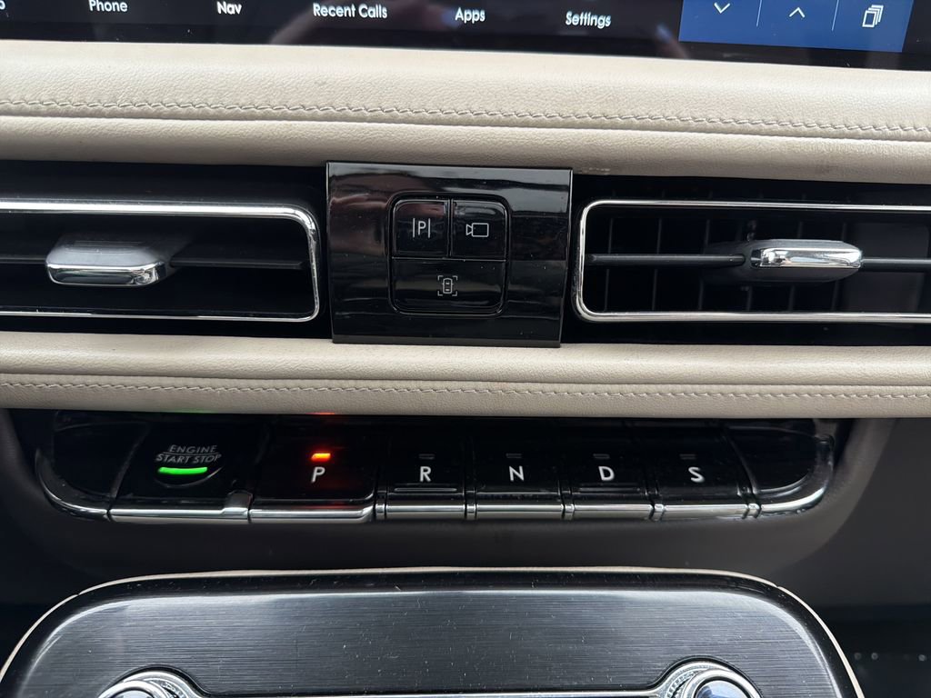 Certified 2022 Lincoln Nautilus Reserve image 26