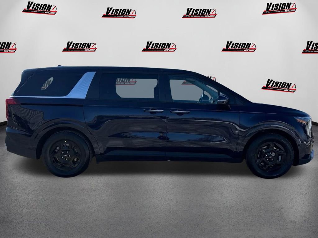 New 2026 Kia Carnival FWD image 4