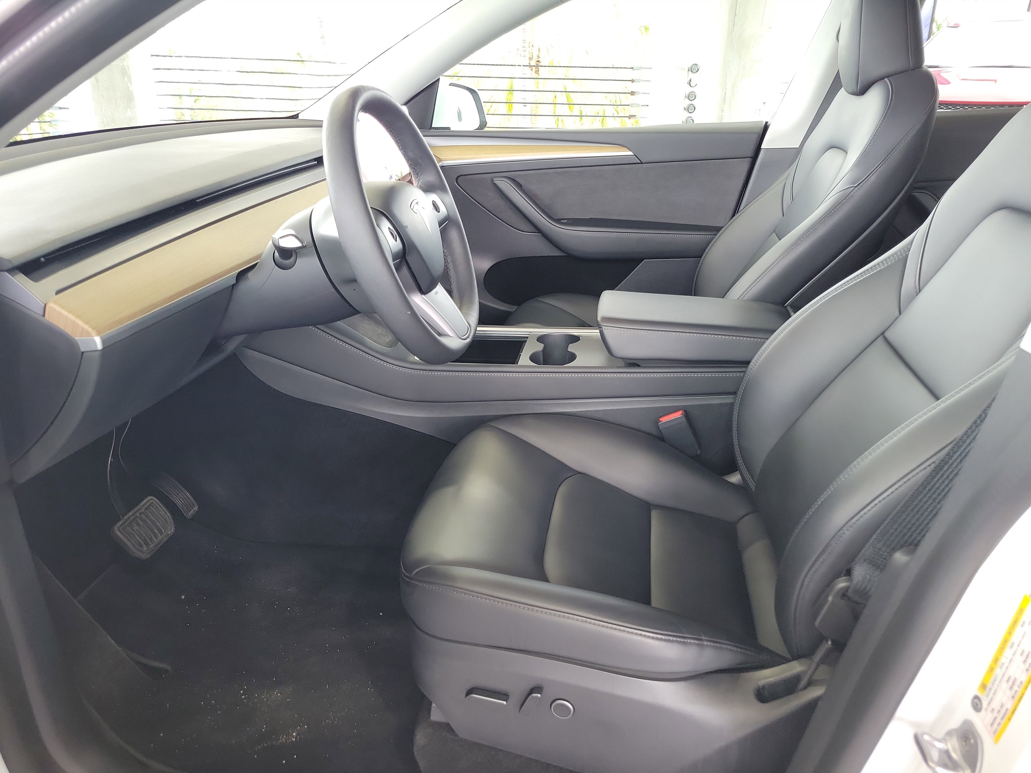 Used 2023 Tesla Model Y Long Range image 17