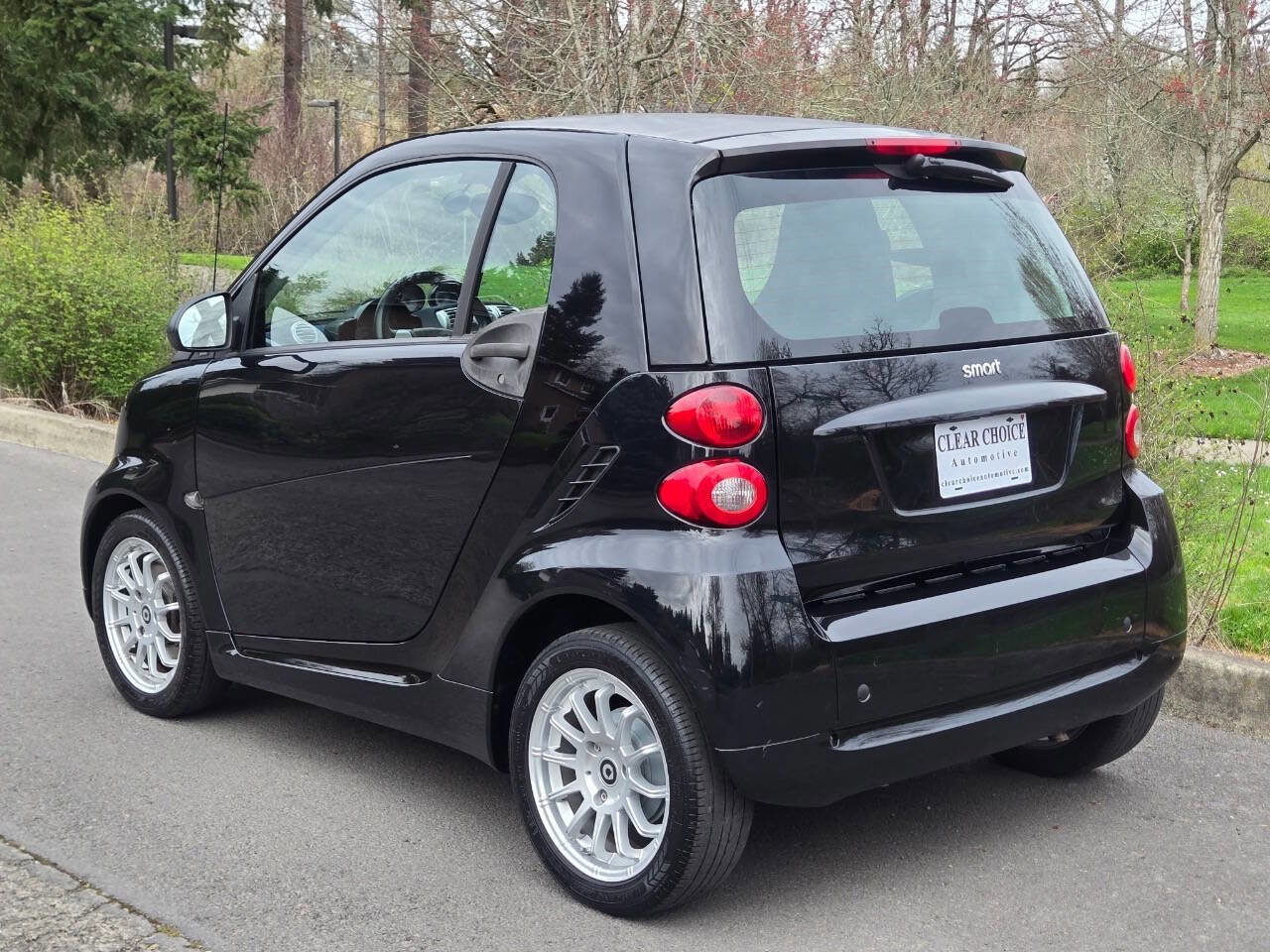 Used 2012 smart fortwo passion image 8