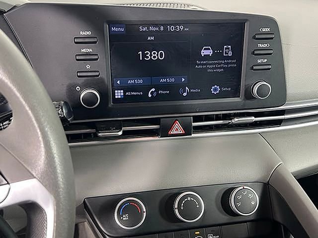 Used 2025 Hyundai Elantra SE image 23