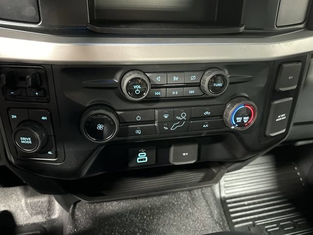 New 2023 Ford F550 4x4 Regular Cab Super Duty image 37