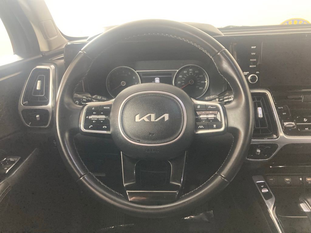 Certified 2022 Kia Sorento SX image 6