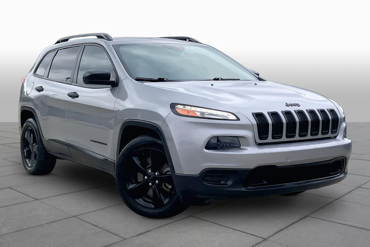 Used 2016 Jeep Cherokee Sport FWD image 3
