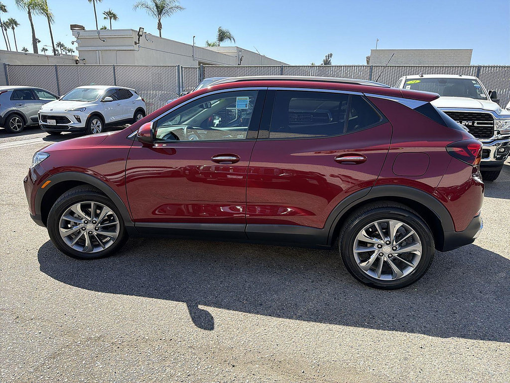 Used 2023 Buick Encore GX Essence w/ Experience Buick Package FWD image 8
