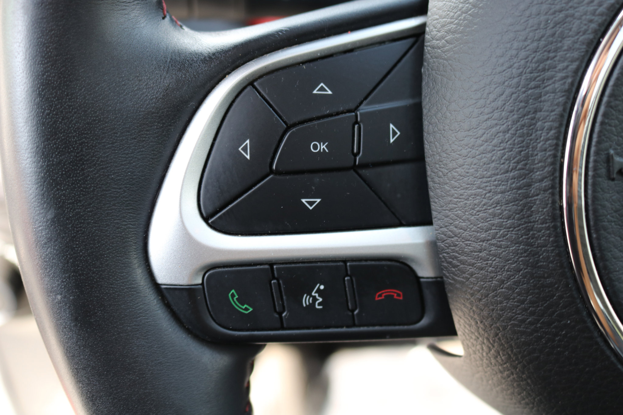 Used 2017 Jeep Compass Trailhawk w/ Leather Interior Group image 19