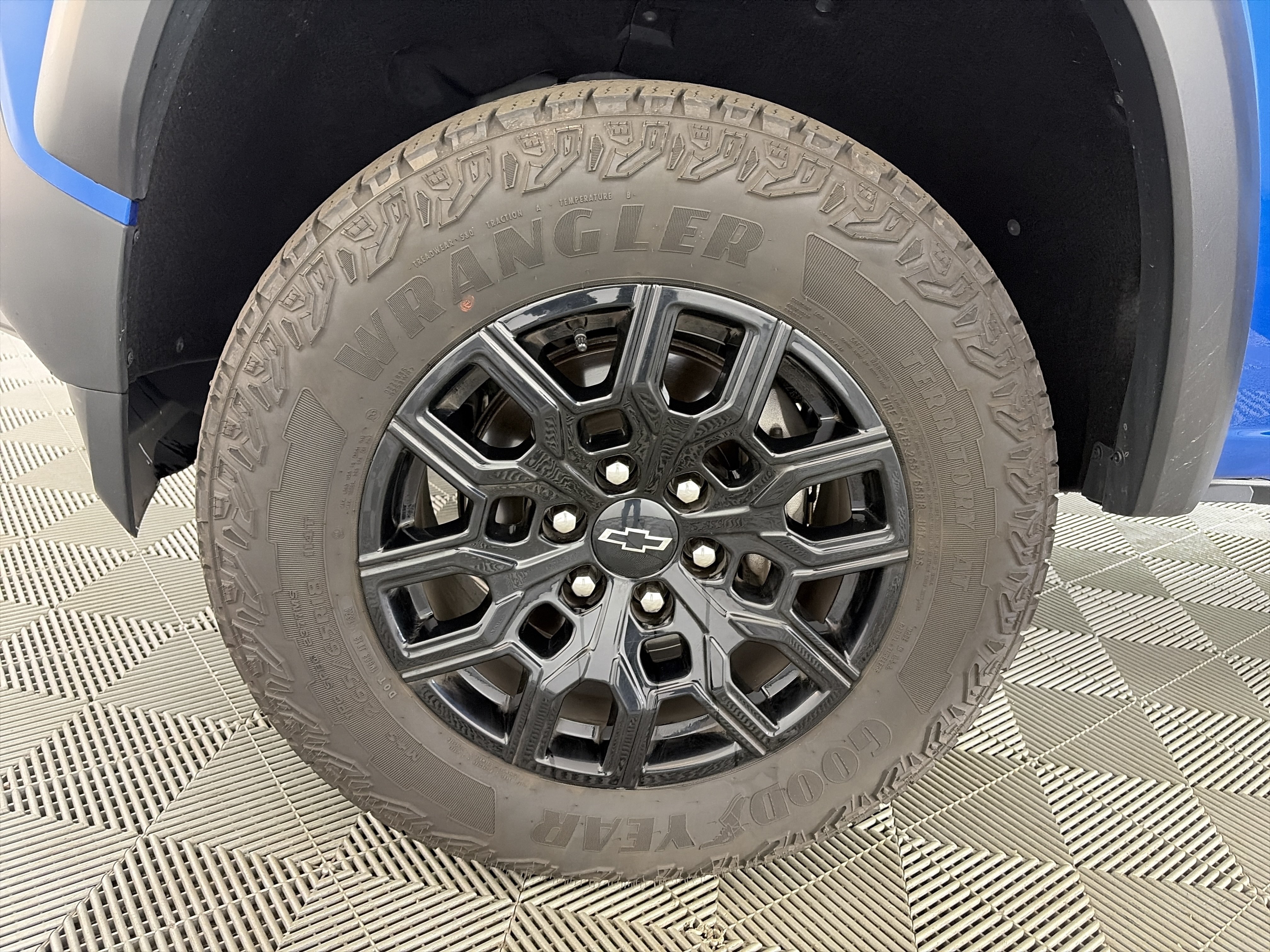 Certified 2024 Chevrolet Colorado Trail Boss w/ Advanced Trailering Package AWD/4WD image 17