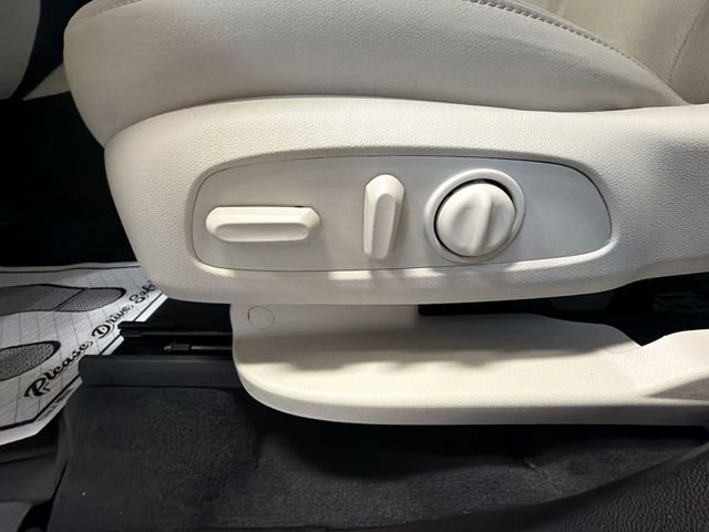 Certified 2023 Buick Enclave Essence image 12