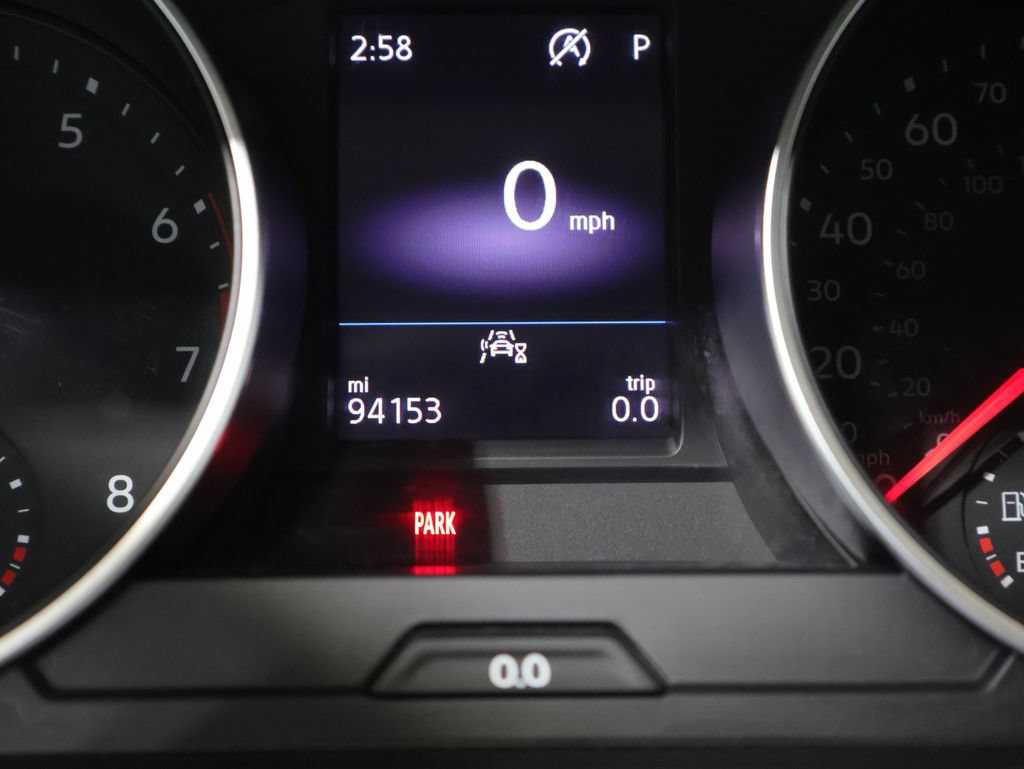 Used 2020 Volkswagen Tiguan SE AWD/4WD image 38