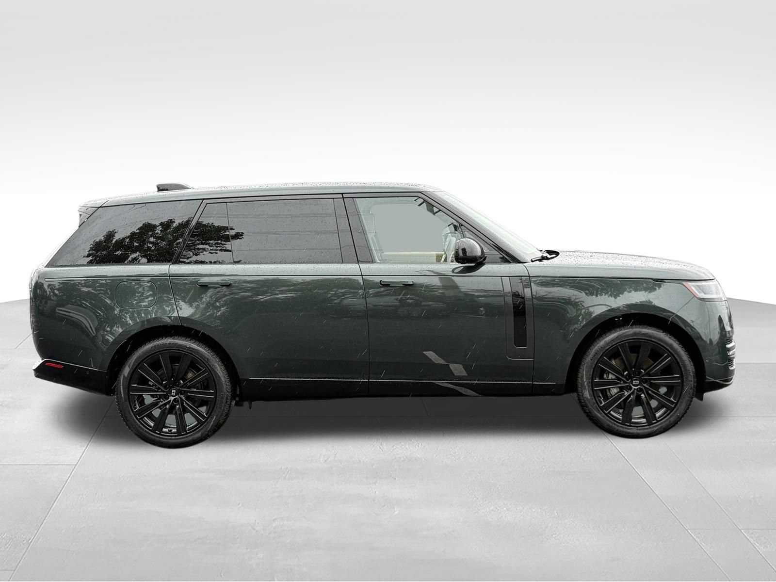 New 2027 Land Rover Range Rover Long Wheelbase SE AWD/4WD image 7