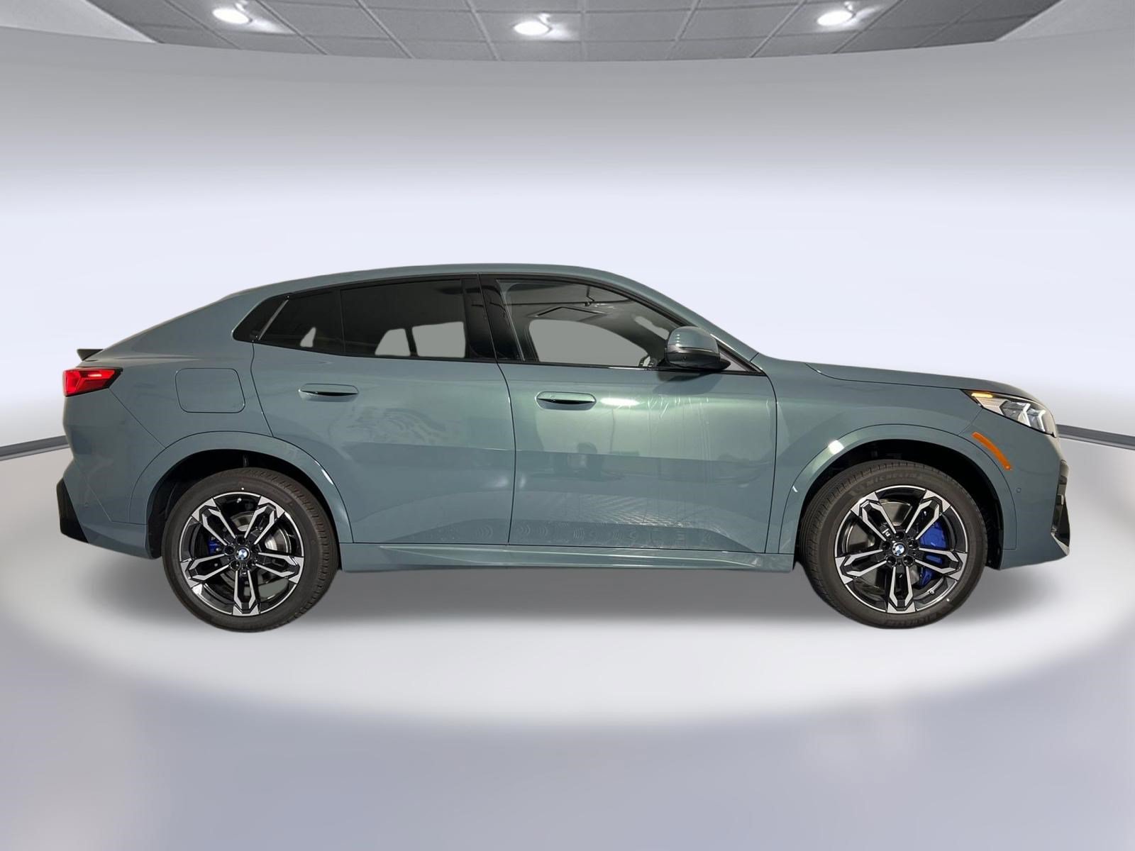 Used 2025 BMW X2 xDrive28i w/ Premium Package AWD/4WD image 8