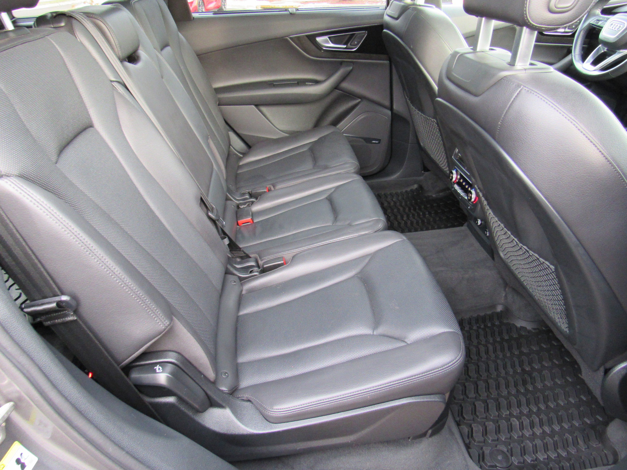 Used 2019 Audi Q7 3.0T Prestige image 42