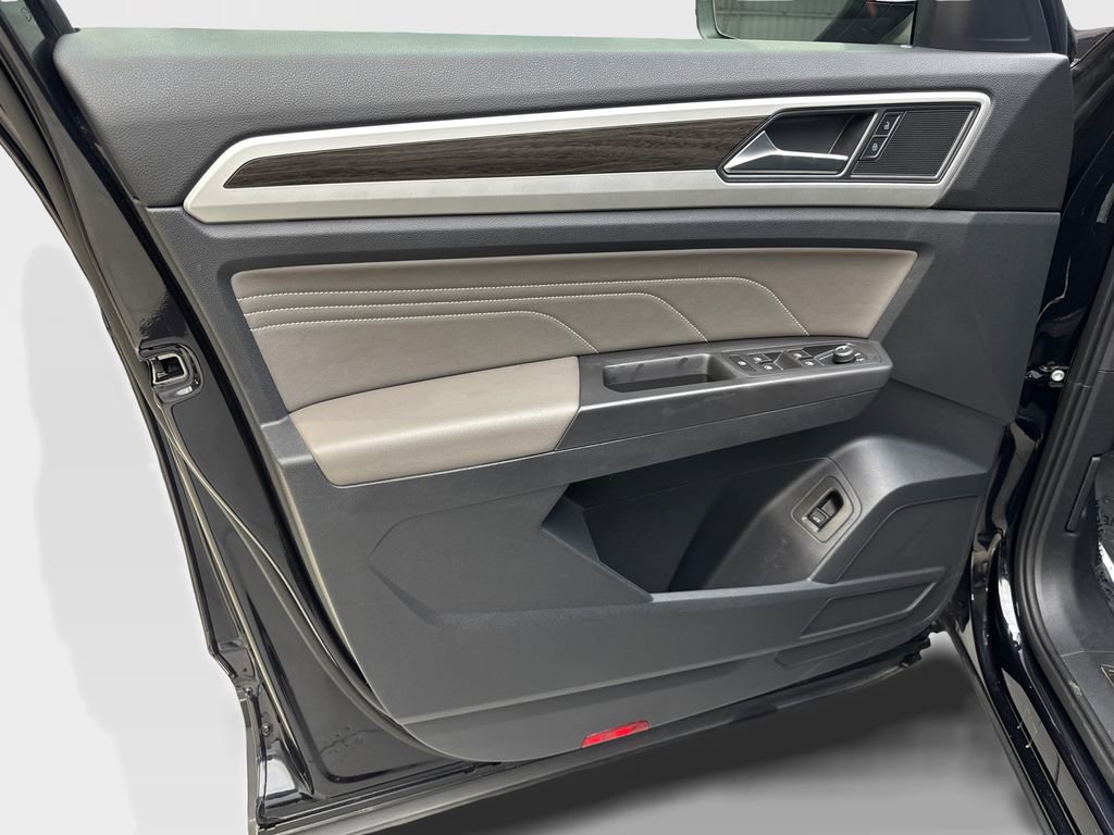 Used 2022 Volkswagen Atlas SE w/ Panoramic Sunroof Package FWD image 31