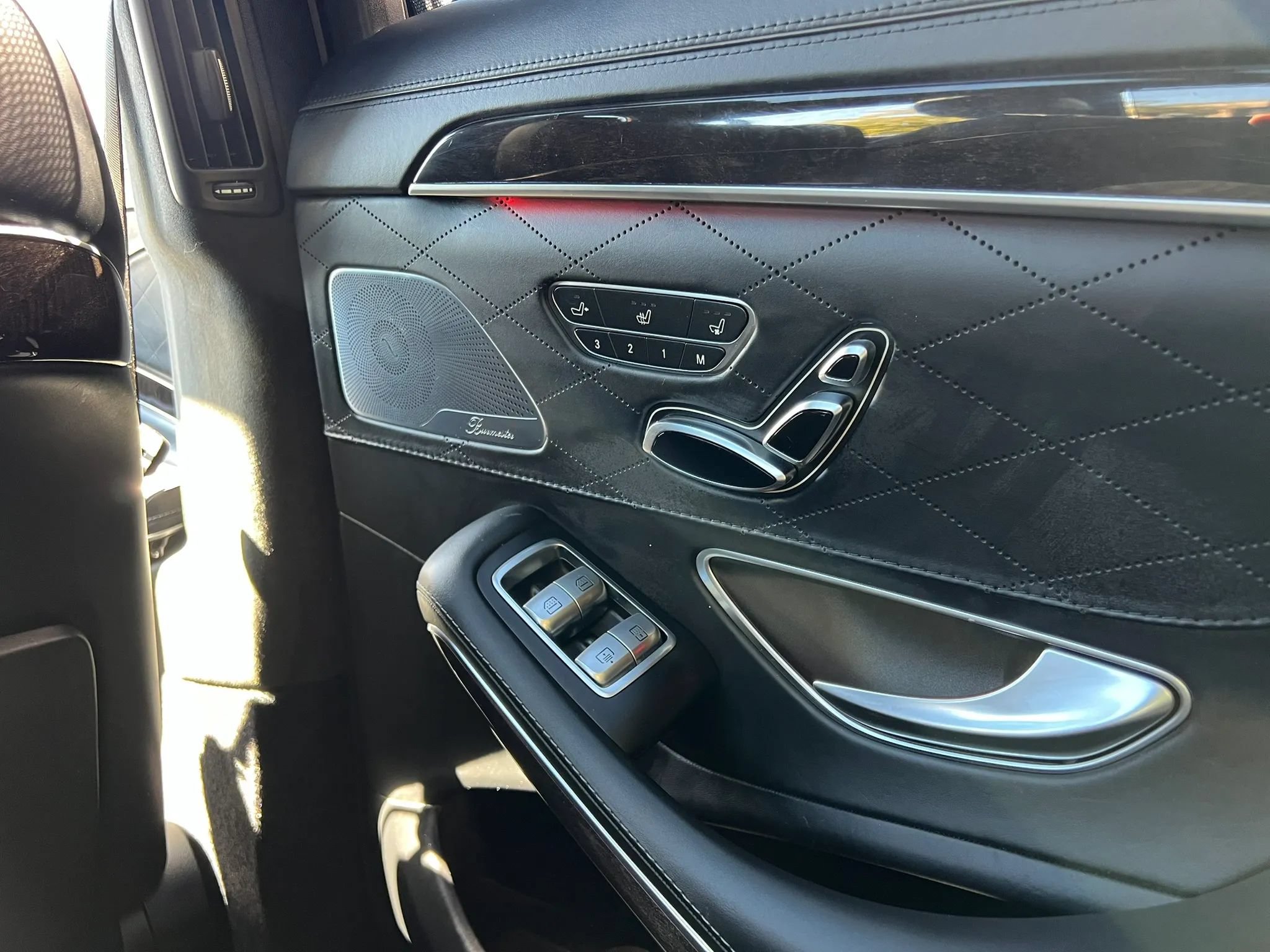 Used 2015 Mercedes-Benz S 63 AMG 4MATIC Sedan image 38