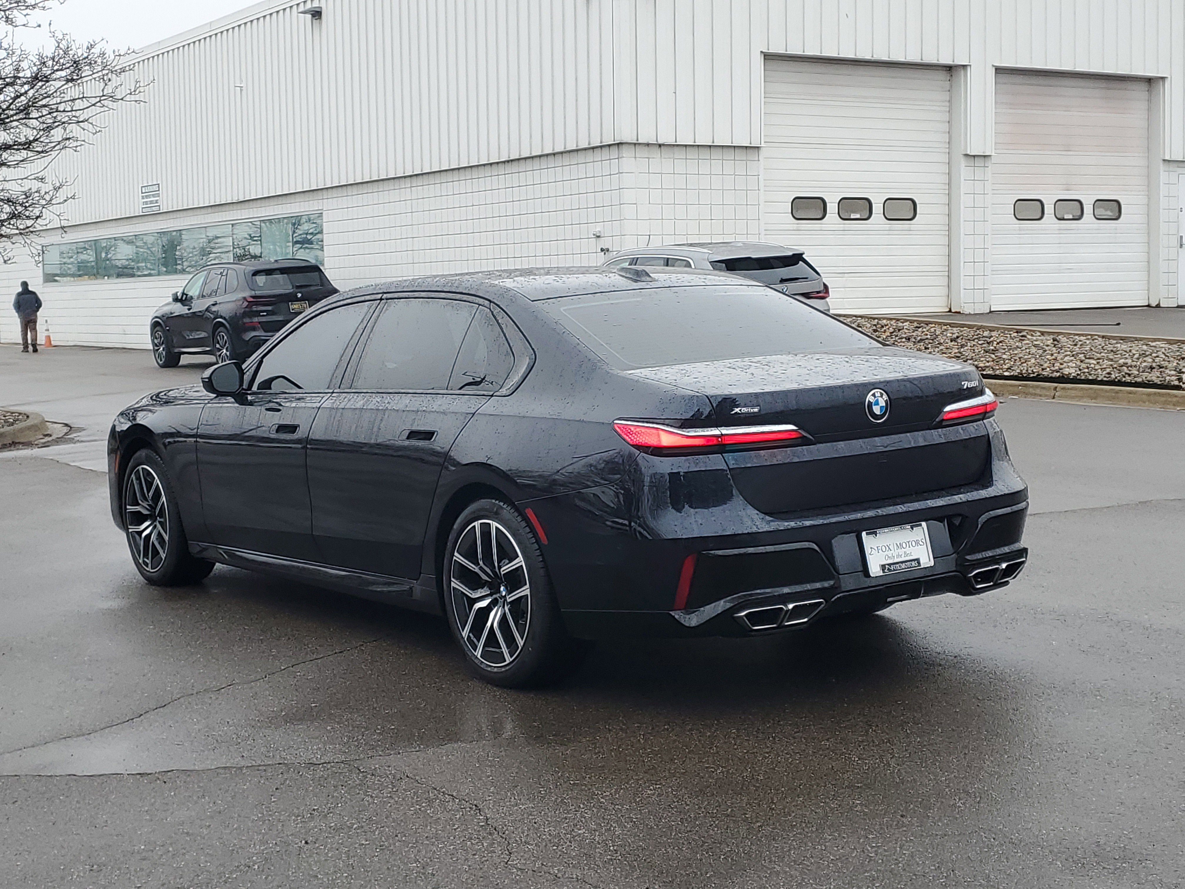 Used 2023 BMW 760i xDrive image 2