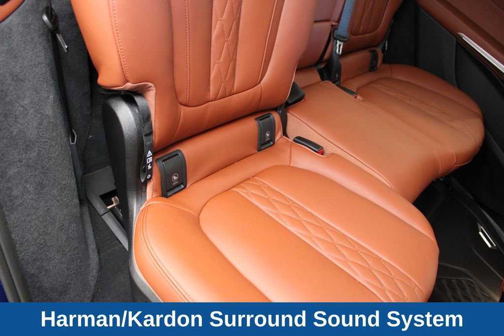 Used 2025 BMW X7 M60i AWD/4WD image 25