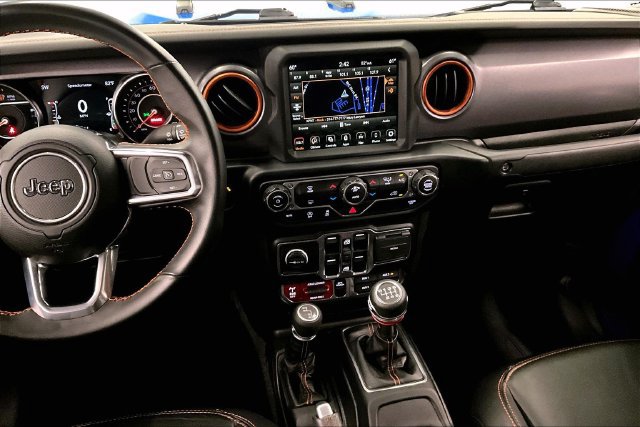 Used 2023 Jeep Gladiator Mojave w/ LED Lighting Group AWD/4WD image 7