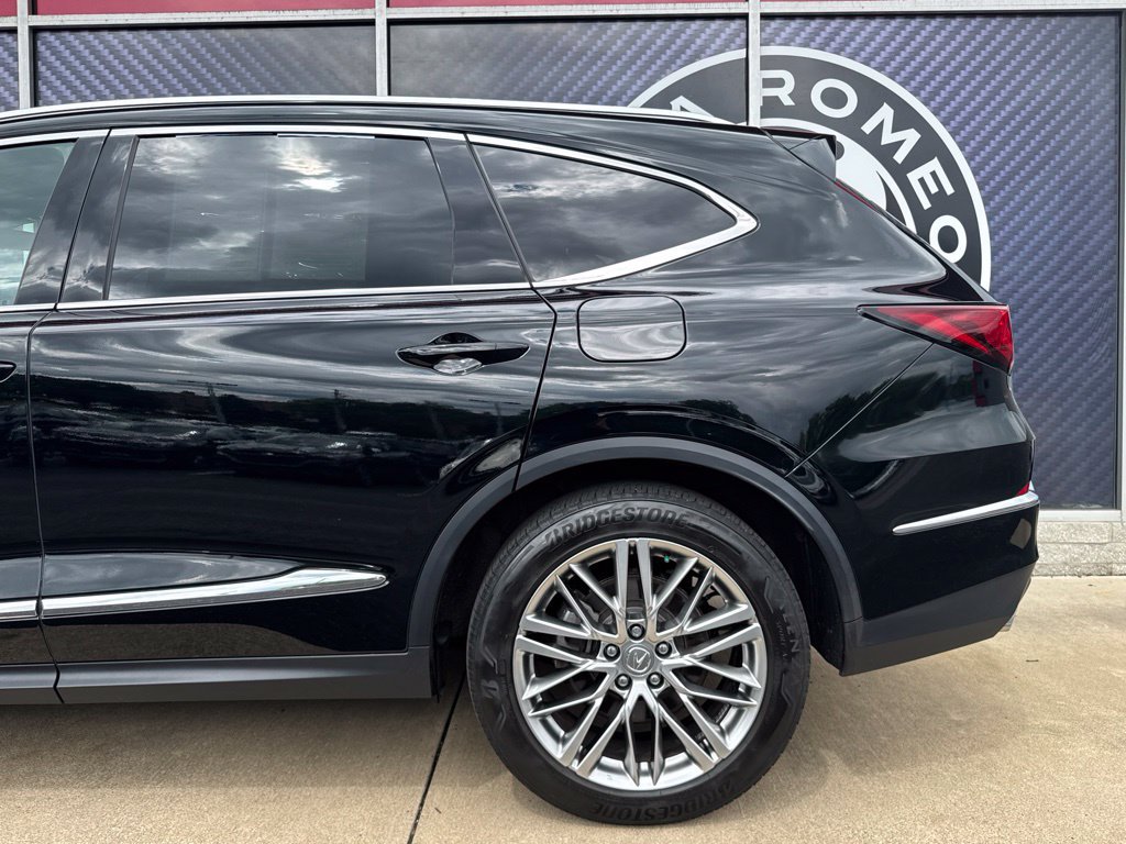 Used 2023 Acura MDX w/ Advance Package AWD/4WD image 14